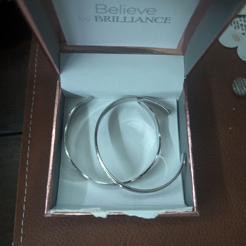 Bracelets - Picture 7 of 7